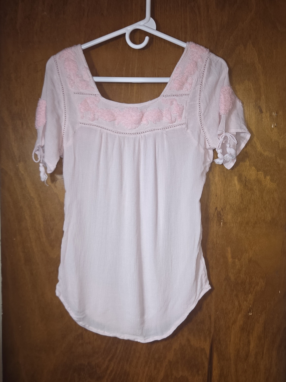 Magazine Light Pink Boho Chenille Tufted Embroidered Peasant Top Size M